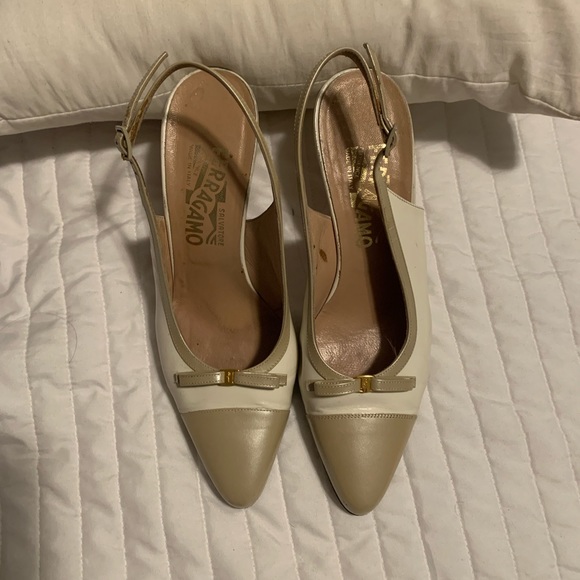 Salvatore Ferragamo sling back heels - Picture 2 of 9